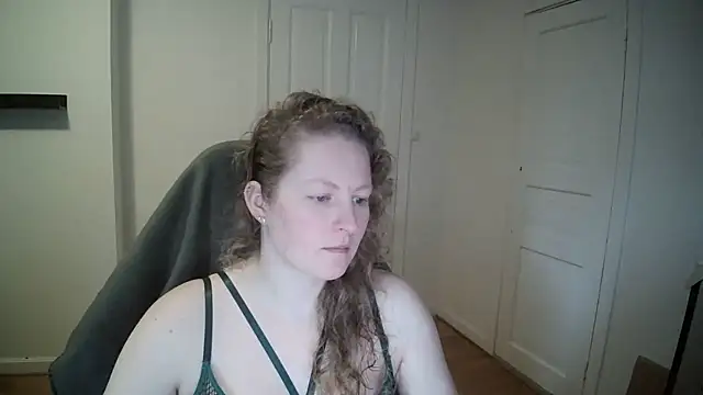 Snapshot of Girlnina-1995 chatting on 02/07/25, 10:19 Girlnina-1995 online show from 02/07/25, 10:19