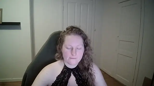 Snapshot of Girlnina-1995 chatting on 02/25/25, 12:45 Girlnina-1995 online show from 02/25/25, 12:45