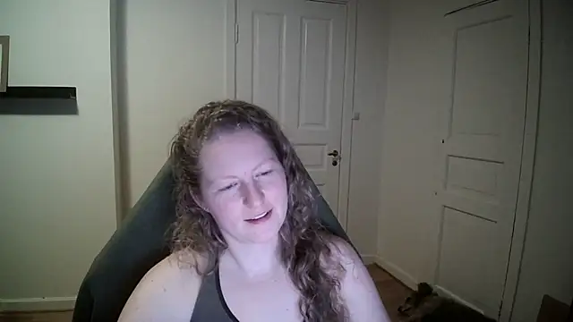 Snapshot of Girlnina-1995 chatting on 03/03/25, 06:44 Girlnina-1995 online show from 03/03/25, 06:44