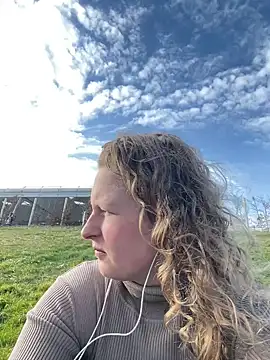 Snapshot of Girlnina-1995 chatting on 03/07/25, 03:07 Girlnina-1995 online show from 03/07/25, 03:07