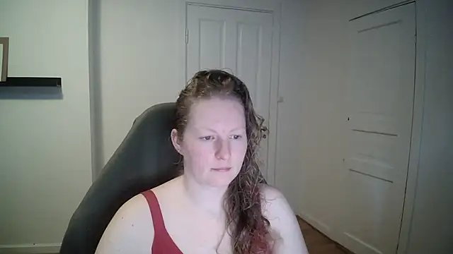 Snapshot of Girlnina-1995 chatting on 03/16/25, 10:33 Girlnina-1995 online show from 03/16/25, 10:33