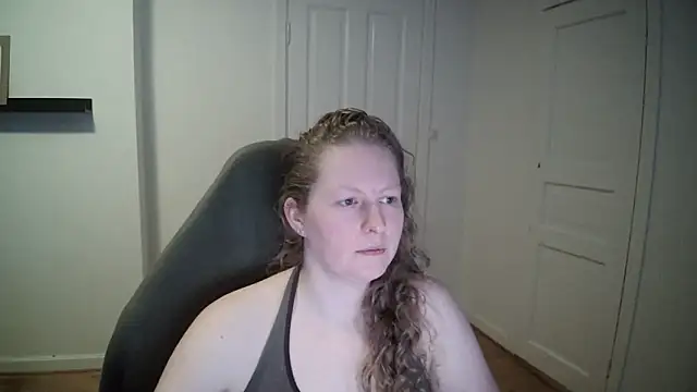 Snapshot of Girlnina-1995 chatting on 03/17/25, 11:42 Girlnina-1995 online show from 03/17/25, 11:42