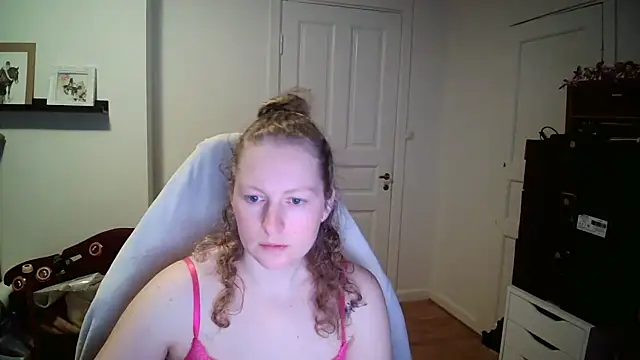 Girlnina-1995 online show from 02/03/26, 08:19