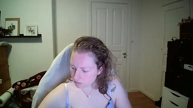 Girlnina-1995 online show from 02/23/26, 08:12