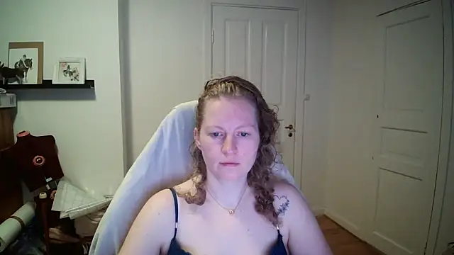 Girlnina-1995 online show from 03/04/26, 08:42