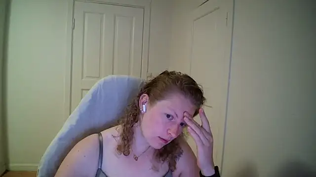 Girlnina-1995 online show from 05/12/26, 07:49