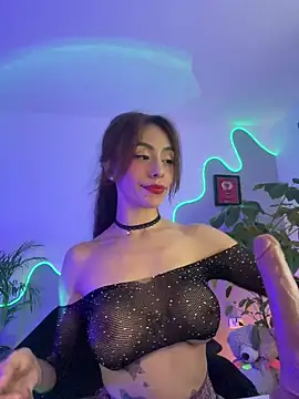 Snapshot of LauPolett chatting on 12/15/24, 02:52 LauPolett online show from 12/15/24, 02:52