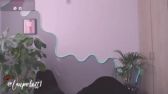 Snapshot of LauPolett chatting on 12/31/24, 08:56 LauPolett online show from 12/31/24, 08:56