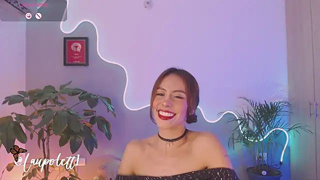 Snapshot of LauPolett chatting on 01/25/25, 01:43 LauPolett online show from 01/25/25, 01:43