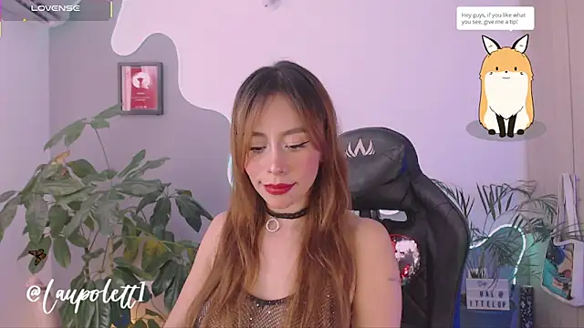 Snapshot of LauPolett chatting on 11/19/25, 10:10 LauPolett online show from 11/19/25, 10:10