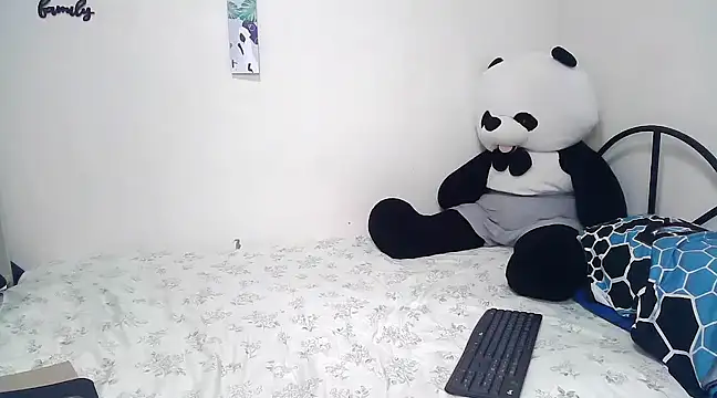 Snapshot of rihanna22 chatting on 02/20/25, 04:18 rihanna22 online show from 02/20/25, 04:18