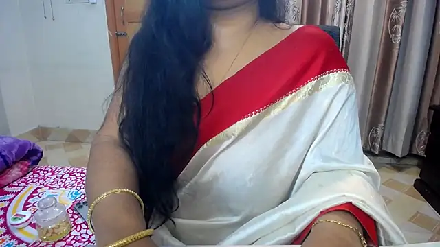 lady maeda  online show from 12/18/24, 09:40