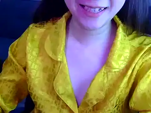 Bee 2k online show from 04/04/26, 04:00