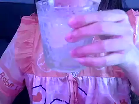 Snapshot of Bee_2k chatting on 07/12/26, 04:25 Bee 2k online show from 07/12/26, 04:25