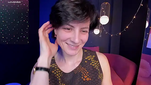 Snapshot of LorenDaze chatting on 02/22/25, 02:08 LorenDaze online show from 02/22/25, 02:08