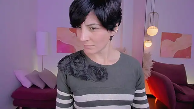 Snapshot of LorenDaze chatting on 10/21/25, 02:29 LorenDaze online show from 10/21/25, 02:29