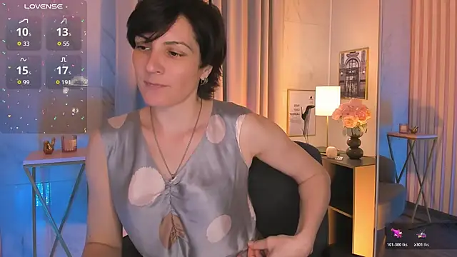 Snapshot of LorenDaze chatting on 06/20/26, 01:47 LorenDaze online show from 06/20/26, 01:47