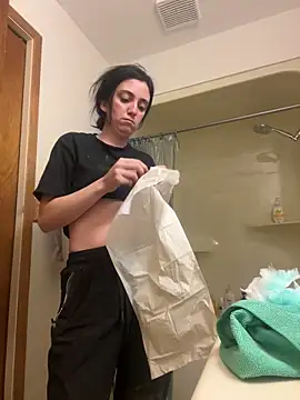 XXlolaXX online show from 12/17/24, 09:05