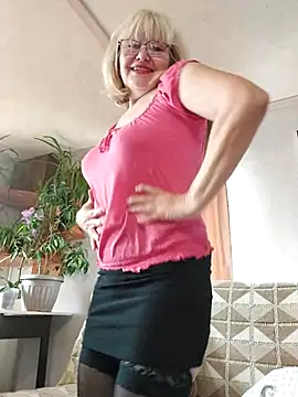 IrmaRose online show from 10/14/25, 07:31