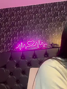 Snapshot of Tamara-evans chatting on 01/21/25, 08:21 Tamara-evans online show from 01/21/25, 08:21