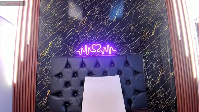 Snapshot of Tamara-evans chatting on 09/15/25, 07:47 Tamara-evans online show from 09/15/25, 07:47