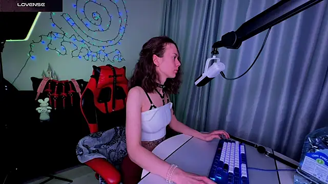 Snapshot of DivineBite chatting on 01/22/25, 08:06 DivineBite online show from 01/22/25, 08:06