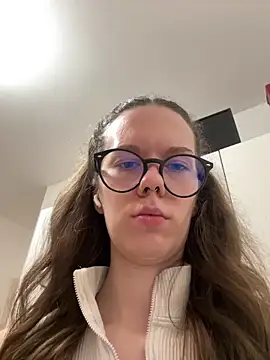 Snapshot of DivineBite chatting on 10/07/25, 05:43 DivineBite online show from 10/07/25, 05:43