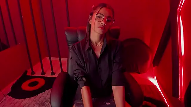 Snapshot of liagirl_cute chatting on 01/26/25, 05:45 liagirl cute online show from 01/26/25, 05:45