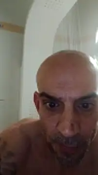 Snapshot of golfo1811 chatting on 05/03/26, 07:03 golfo1811 online show from 05/03/26, 07:03