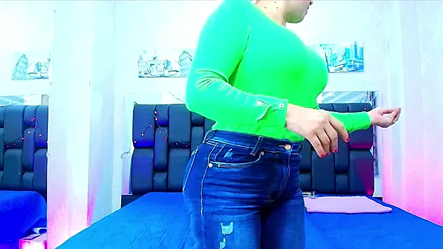  carolina fox online show from 02/01/25, 03:08