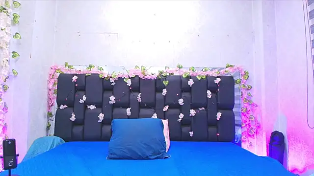  carolina fox online show from 09/11/25, 03:06