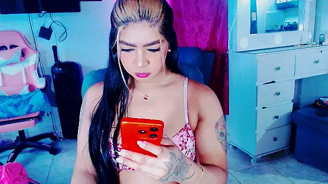 violet bigcock774 online show from 10/20/25, 05:13