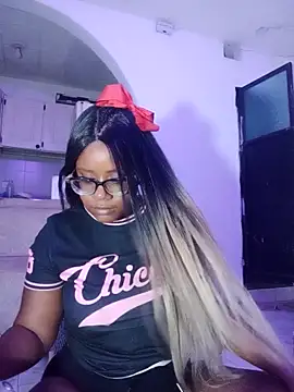 EmilyyRosee  online show from 04/16/26, 11:18