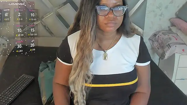 EmilyyRosee  online show from 05/19/26, 08:04