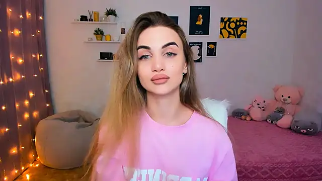 Snapshot of aPieceOfJoy chatting on 01/08/25, 08:07 aPieceOfJoy online show from 01/08/25, 08:07