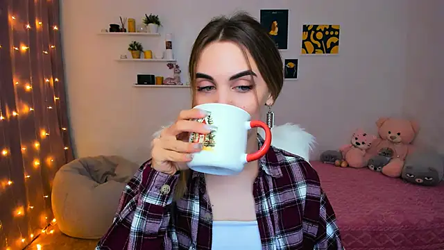 Snapshot of aPieceOfJoy chatting on 01/11/25, 08:32 aPieceOfJoy online show from 01/11/25, 08:32