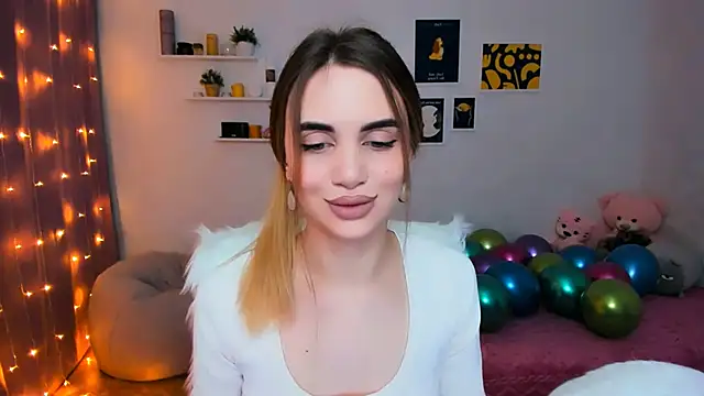 Snapshot of aPieceOfJoy chatting on 02/13/25, 01:19 aPieceOfJoy online show from 02/13/25, 01:19