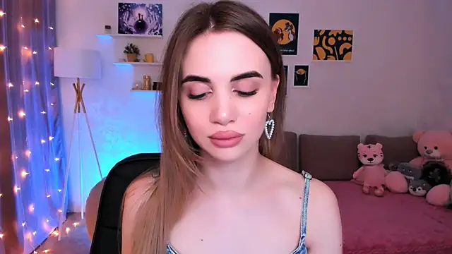 Snapshot of aPieceOfJoy chatting on 03/20/25, 12:30 aPieceOfJoy online show from 03/20/25, 12:30