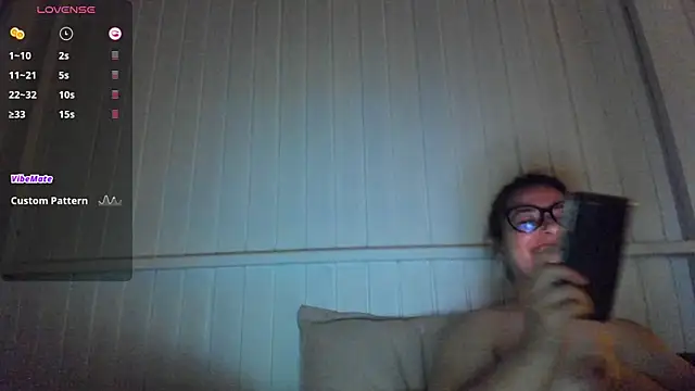 Snapshot of anna_love_hot chatting on 02/06/25, 06:02 anna love hot online show from 02/06/25, 06:02