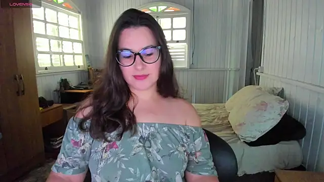 Snapshot of anna_love_hot chatting on 11/20/25, 08:08 anna love hot online show from 11/20/25, 08:08