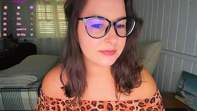 Snapshot of anna_love_hot chatting on 03/12/26, 05:52 anna love hot online show from 03/12/26, 05:52