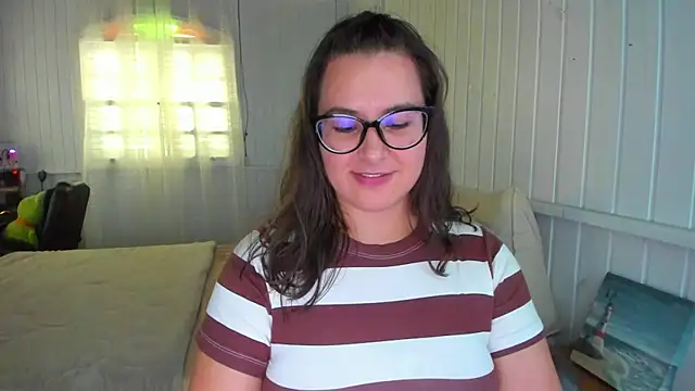 Snapshot of anna_love_hot chatting on 04/17/26, 07:28 anna love hot online show from 04/17/26, 07:28