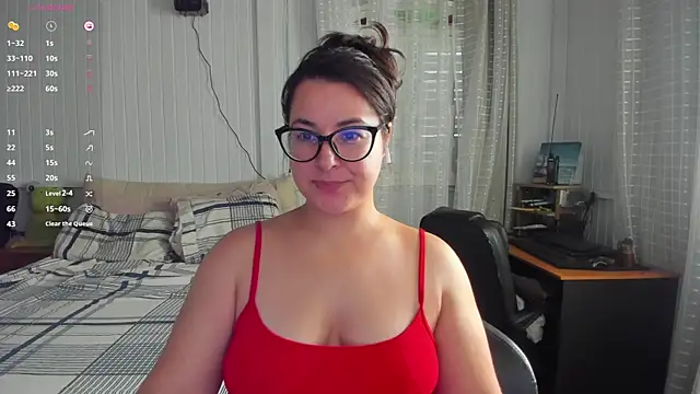 Snapshot of anna_love_hot chatting on 06/17/26, 05:03 anna love hot online show from 06/17/26, 05:03