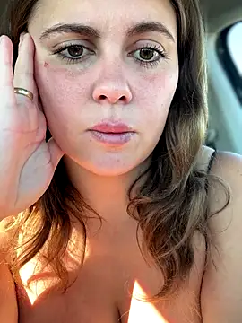 Snapshot of Samantha_official chatting on 12/23/25, 10:24 Samantha official online show from 12/23/25, 10:24