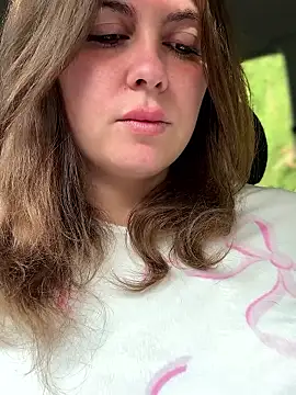 Snapshot of Samantha_official chatting on 01/17/26, 10:31 Samantha official online show from 01/17/26, 10:31