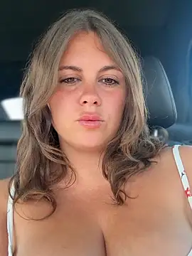 Snapshot of Samantha_official chatting on 04/22/26, 09:22 Samantha official online show from 04/22/26, 09:22