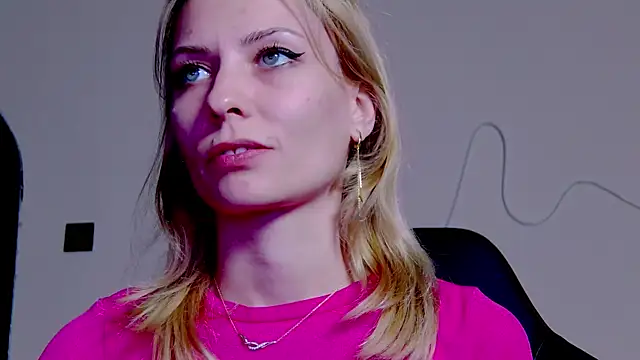 karo123421 online show from 11/13/25, 08:30