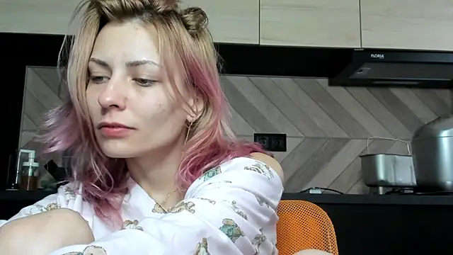 karo123421 online show from 11/27/25, 06:15