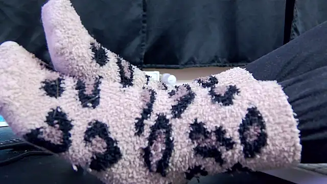 karo123421 online show from 01/15/26, 08:34