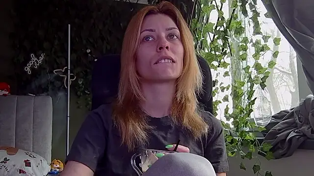 karo123421 online show from 01/19/26, 11:14